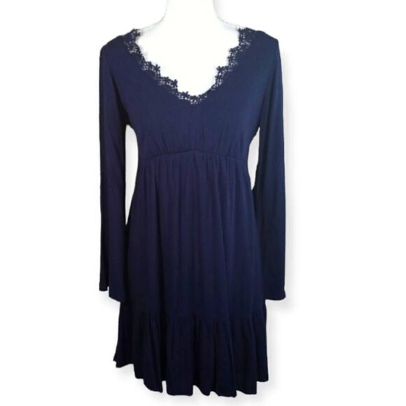 SOCIALITE NAVY BACK CUTOUT DRESS SZ.M EUC - Picture 1 of 6